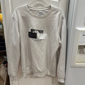 Cream  Graphic Mania Jeans Men's Sweater large